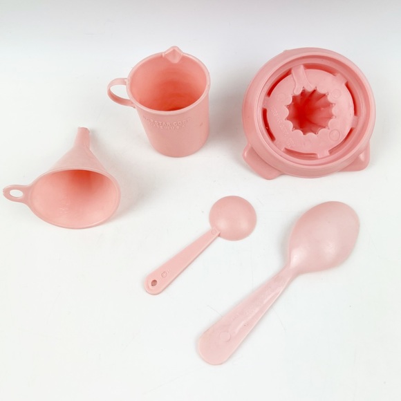 Lot of Vintage NORSTAR Child’s Play Doll Baby Spoons Kitchen Cup Spout Pink USA - Picture 2 of 3
